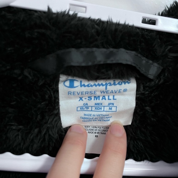 Champion women’s XS jacket - Picture 2 of 6